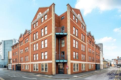 Apartment - Harding House, Swindon SN1