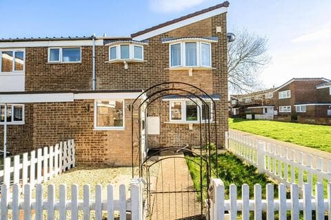 End of terrace house - Islandsmead, Eldene SN3