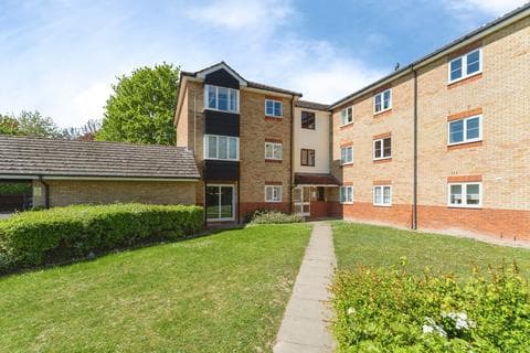 Flat - Tamarin Gardens, CAMBRIDGE, Cambridgeshire, CB1