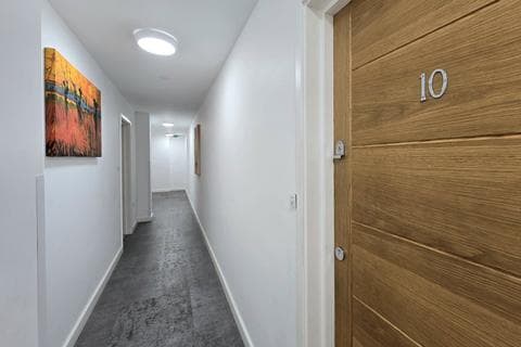 Flat - Kingsley Park Terrace, Northampton NN2