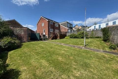 Semi-detached house - South View Drive, Rumney, CF3