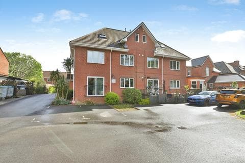 Flat - Hamilton Road, Bournemouth, Dorset, BH1