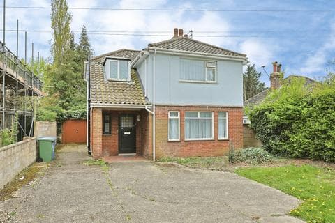 Detached house - Dereham Road, Norwich