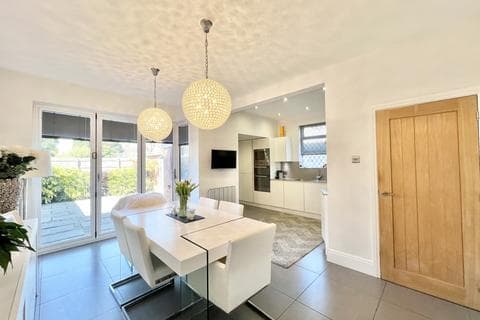 Semi-detached house - Dunes Avenue, South Shore FY4