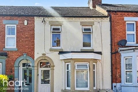 Terraced house - Cecil Road, Northampton