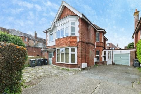 Maisonette - Talbot Road, Bournemouth