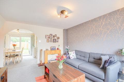 Terraced house - Glendower Close, Churchdown, Gloucester, GL3
