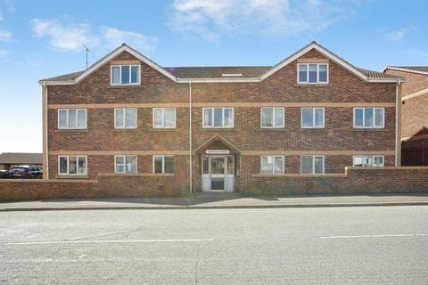 Flat - Owlcotes Road, Pudsey