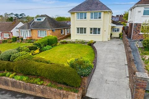 Detached house - West Road, Bridgend, CF31