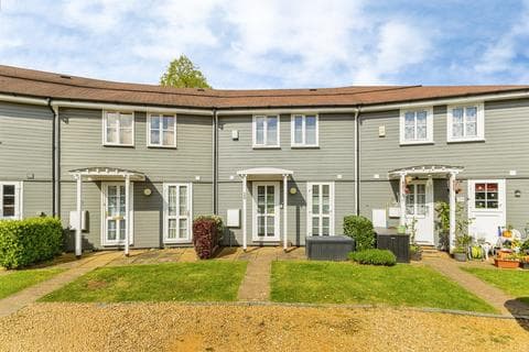 Lodge - Crescent Lodge, Overstone, Northampton
