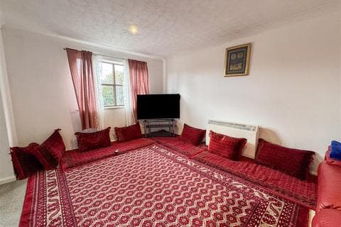 Duplex - Grace Avenue, Milton Keynes MK6