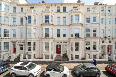Flat - Western Parade, Southsea PO5