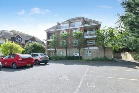 Flat - Christchurch Road, Bournemouth, Dorset, BH1
