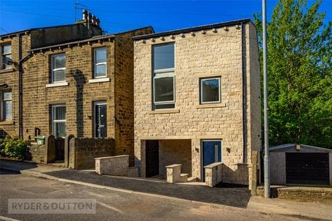 Detached house - Almondbury Bank, Huddersfield, West Yorkshire, HD5