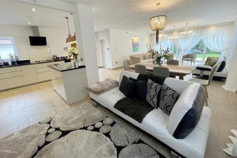 Detached house - Leydene Avenue, Queens Park, Bournemouth, BH8