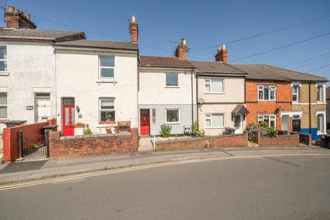 Terraced house - Stafford Street, Old Town SN1