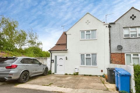 Semi-detached house - Whittington Street, Allenton, Derby, Derbyshire, DE24