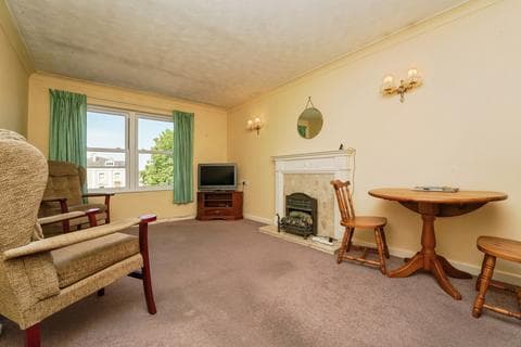 Flat - Pittville Circus Road, Cheltenham, Gloucestershire, GL52