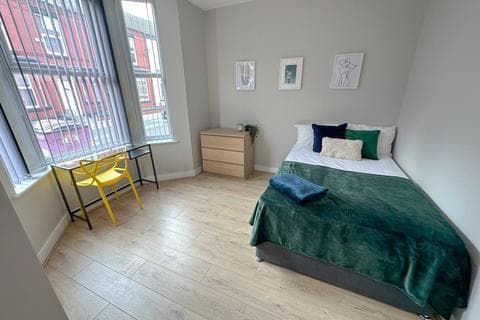 Terraced house - Esher Road, L6 6DF,