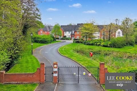 Flat - Old Stafford Road, Wolverhampton WV10