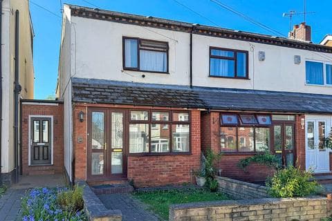 End of terrace house - Clark Road, Wolverhampton, WV3