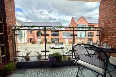 Flat - Teeswater Way, Whitehouse, MK8