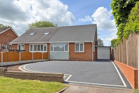 Semi-detached bungalow - Bull Meadow Lane, Wombourne, WV5