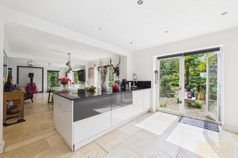 Detached house - (DETACHED HOME WITH SEPARATE 2-BED ANNEXE) Coburn Gardens, Cheltenham