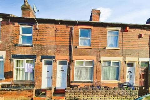 Terraced house - Leonard Street, Burslem, Staffordshire ST6