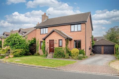 Detached house - Dikelands Close, Upper Poppleton, York, YO26 6HY