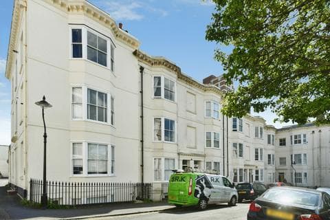 Flat - Clarence Square, East Sussex BN1