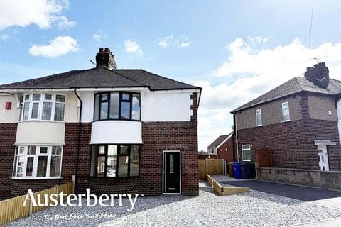 Semi-detached house - Grove Avenue, Stoke-On-Trent ST4