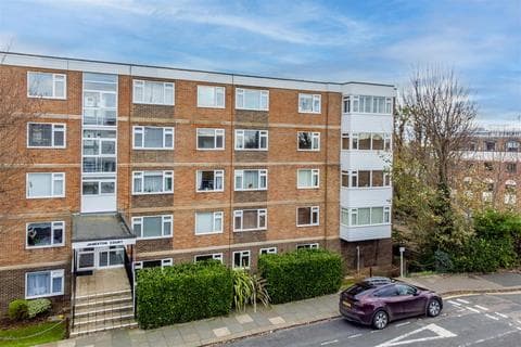 Apartment - Wilbury Crescent, Hove BN3