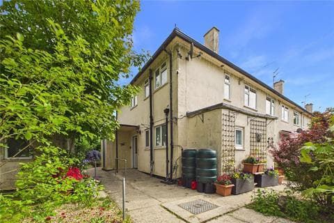 Maisonette - Moredon Park, Wiltshire SN2