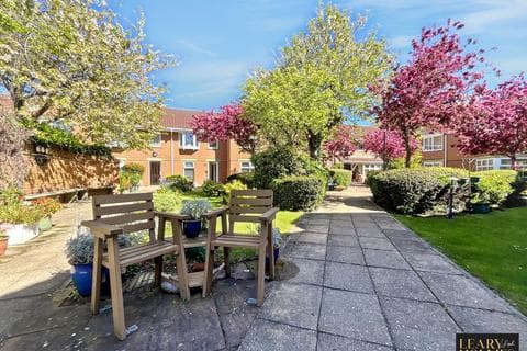 Flat - The Close, Cleadon, SR6