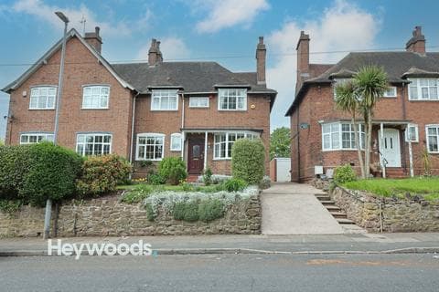 Semi-detached house - Trent Valley Road, Stoke-On-Trent, ST4