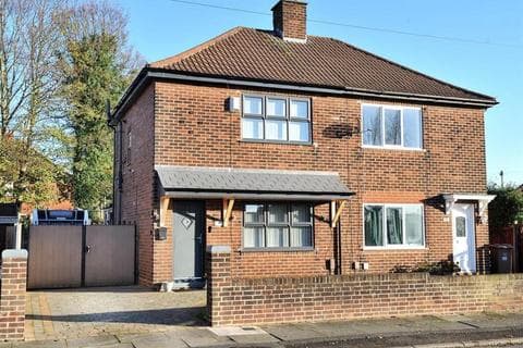 Semi-detached house - Warwick Road, Cadishead, M44