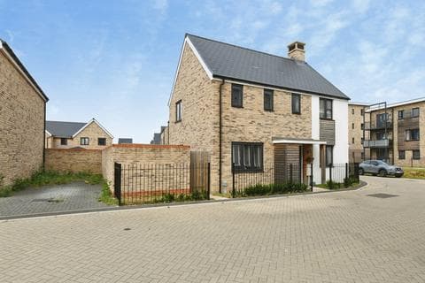 Detached house - Arclight Way, Colchester, Essex, CO1