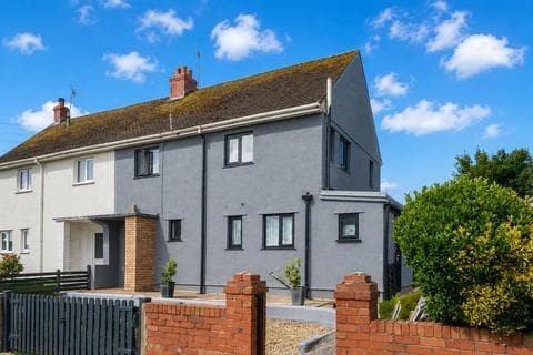 Semi-detached house - Monksland Road, Reynoldston, SA3