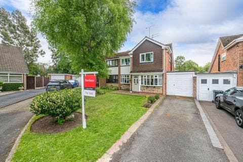 Semi-detached house - Birch Glade, Finchfield, WV3