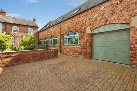 Detached house - Cedric Road, Edenthorpe, DONCASTER