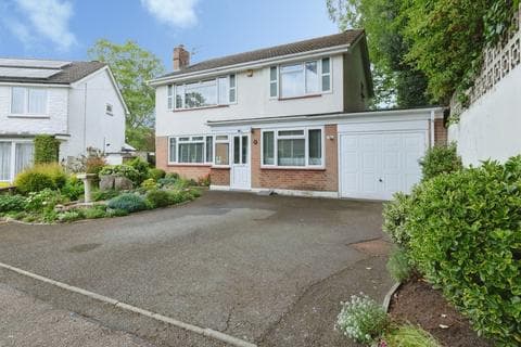 Detached house - Doveshill Gardens, NORTHBOURNE, Bournemouth, Dorset, BH10