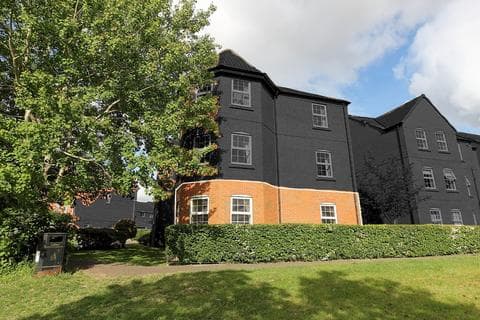 Flat - Lock Keeper Close, Wigston, LE18