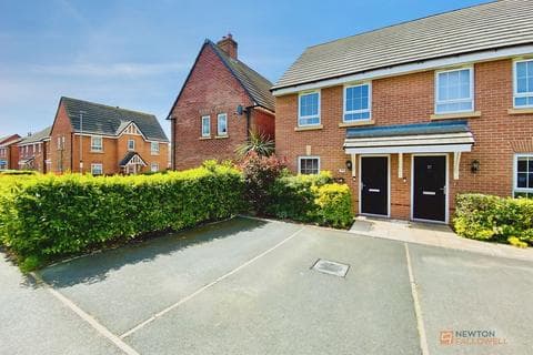 Semi-detached house - Ettrick Way, Lubbesthorpe, LE19