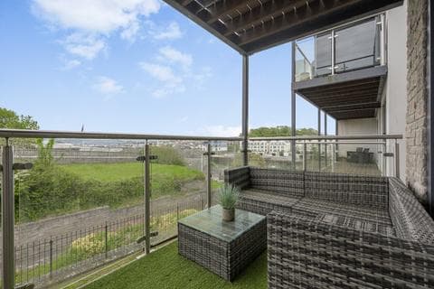 Flat - Causeway View, PLYMOUTH, Devon, PL9