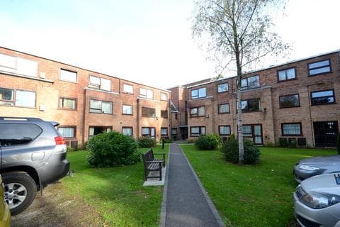 Flat - Wellington Road, Bournemouth BH8