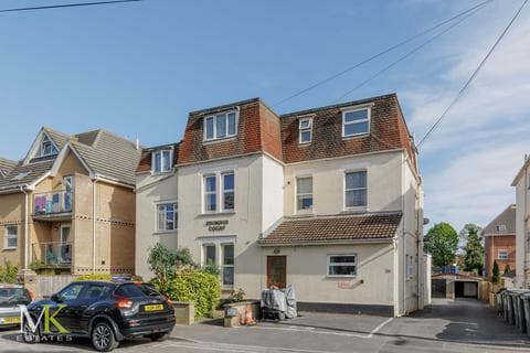 Flat - Westby Road, Bournemouth BH5