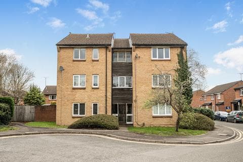 Apartment - Tom Price Close, Cheltenham, GL52