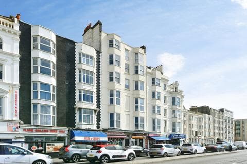 Flat - Kings Road, East Sussex BN1