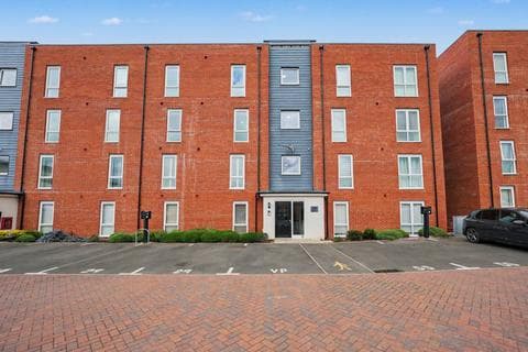 2 bedroom flat for sale